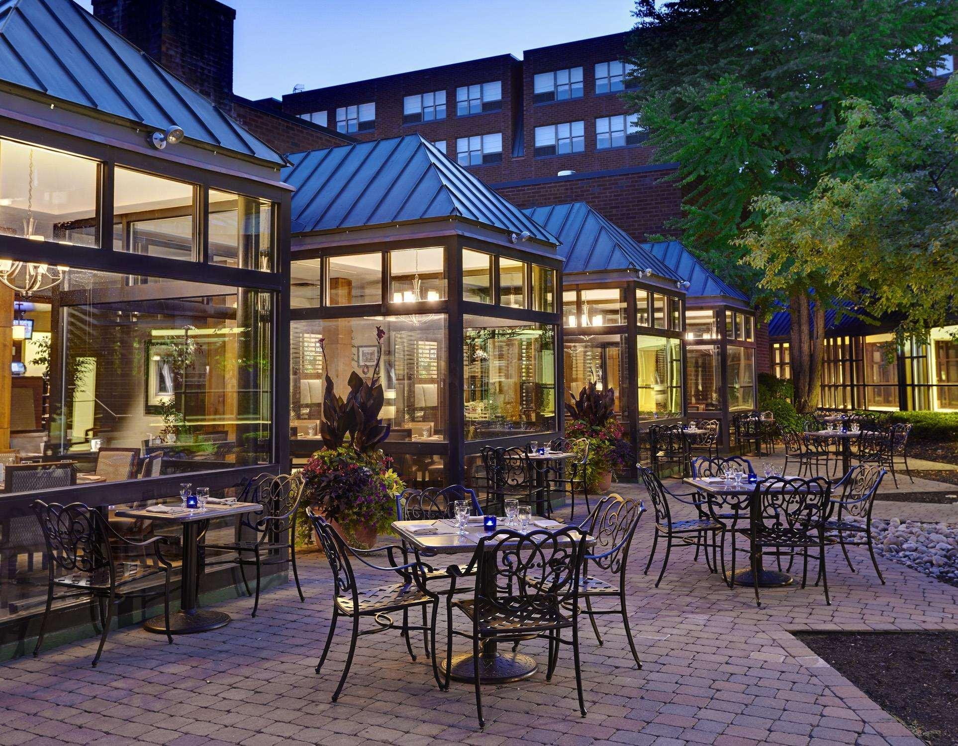 The Saratoga Hilton Hotel Saratoga Springs Exterior foto